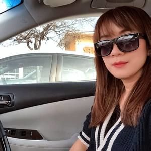 Meet your Posher, Kelly ming